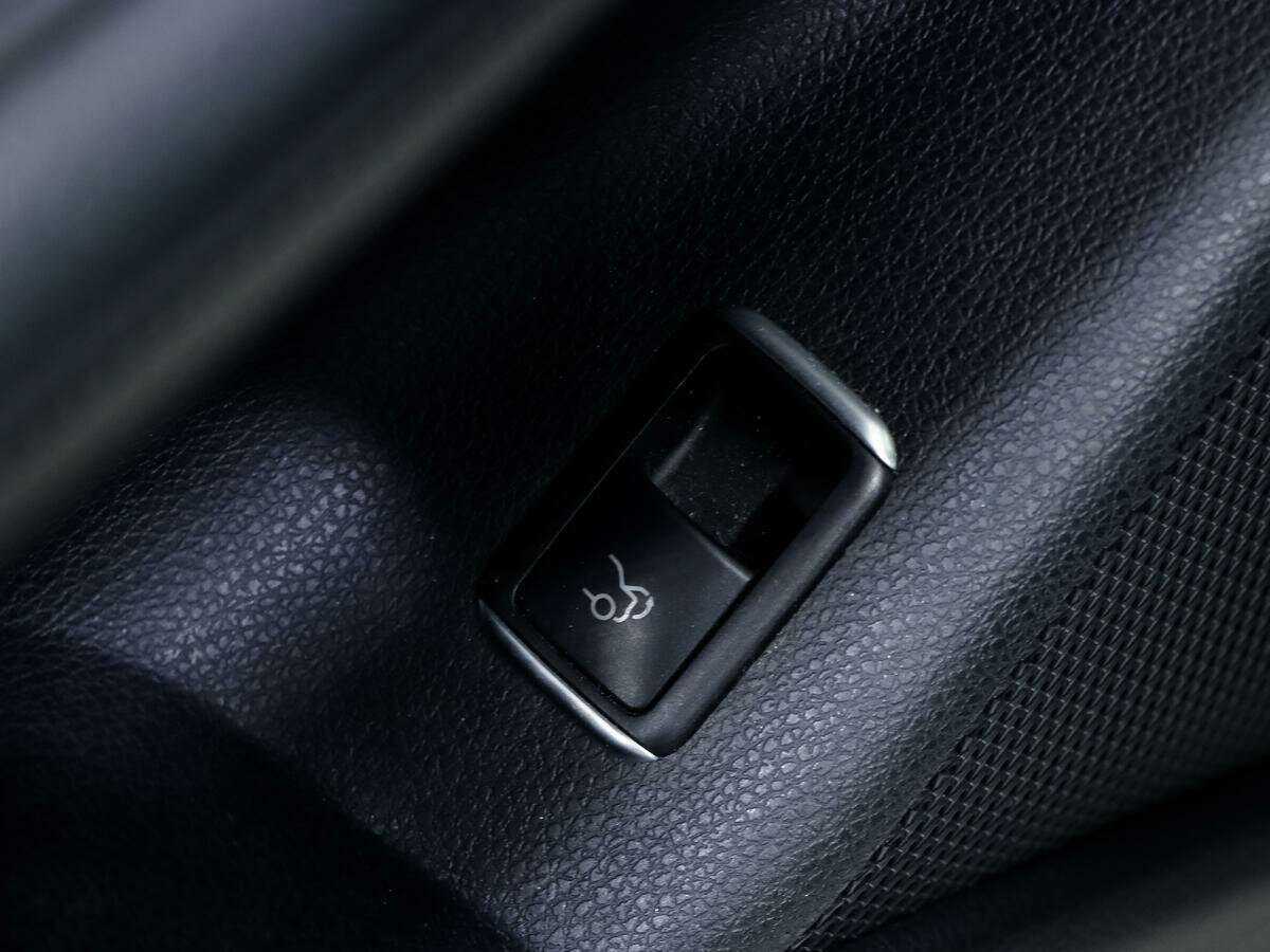 Б/У Мерседес-Бенц КЛА 2015 года. Фото: #14