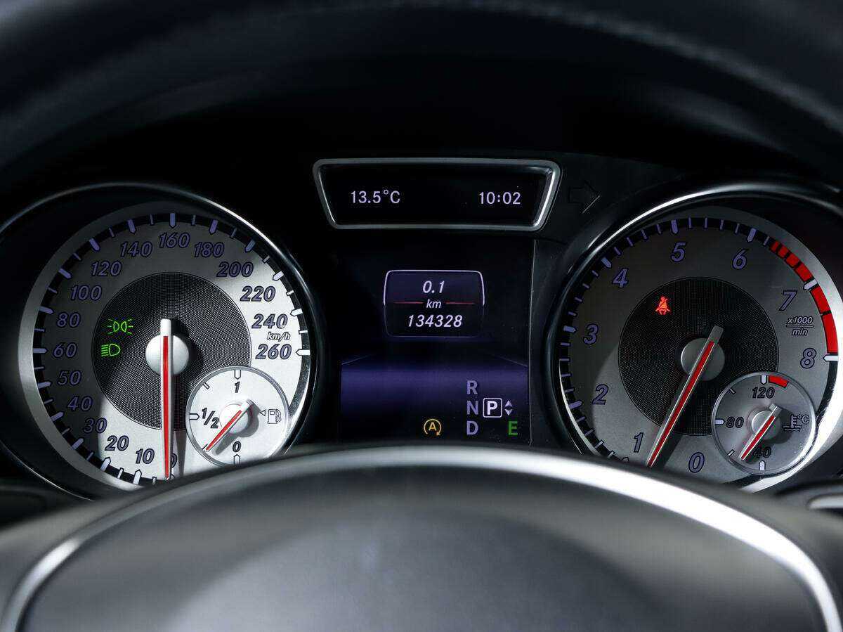 Б/У Мерседес-Бенц КЛА 2015 года. Фото: #17