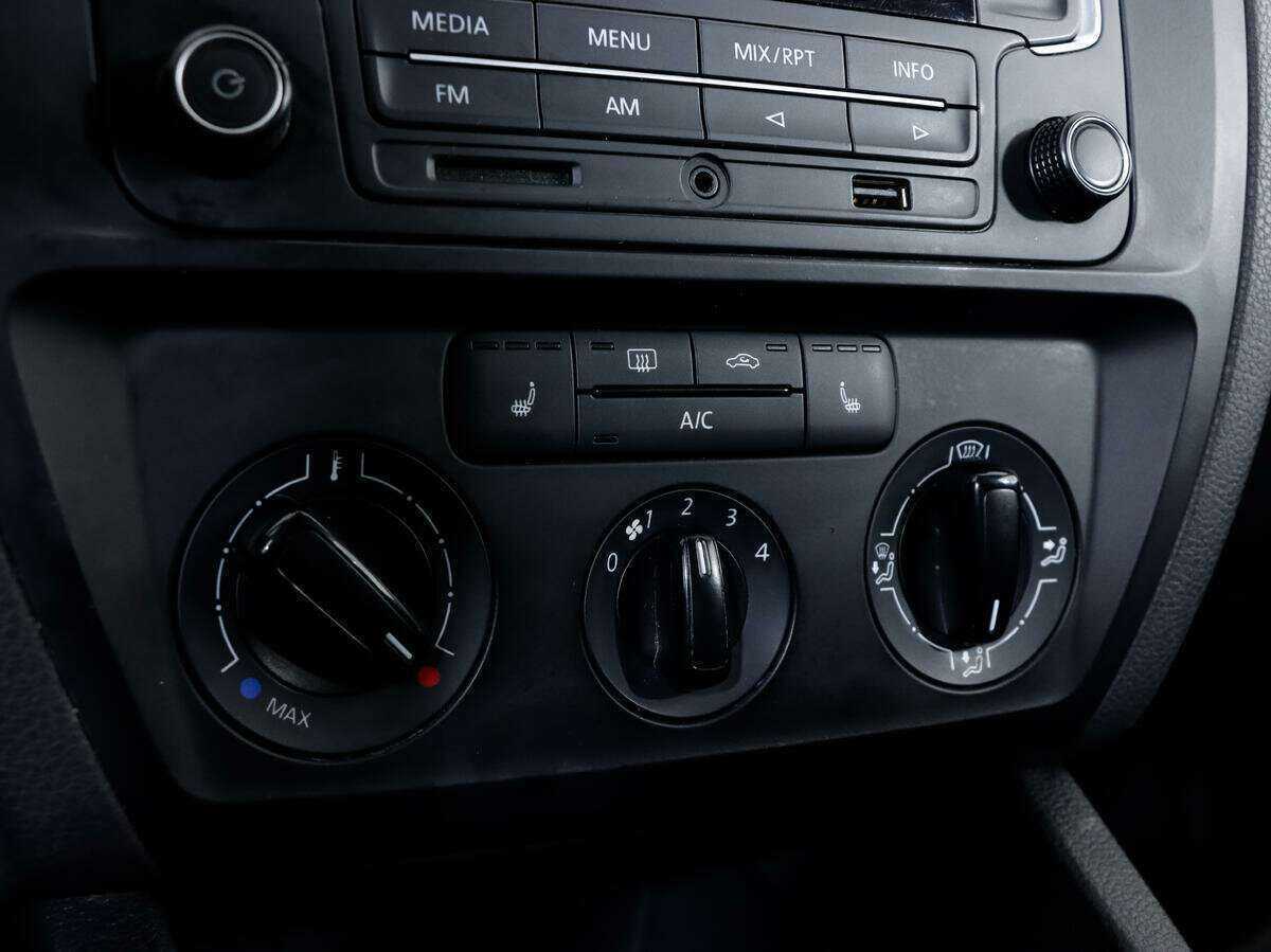 Б/У Фольксваген Джетта 2015 года. Фото: #11