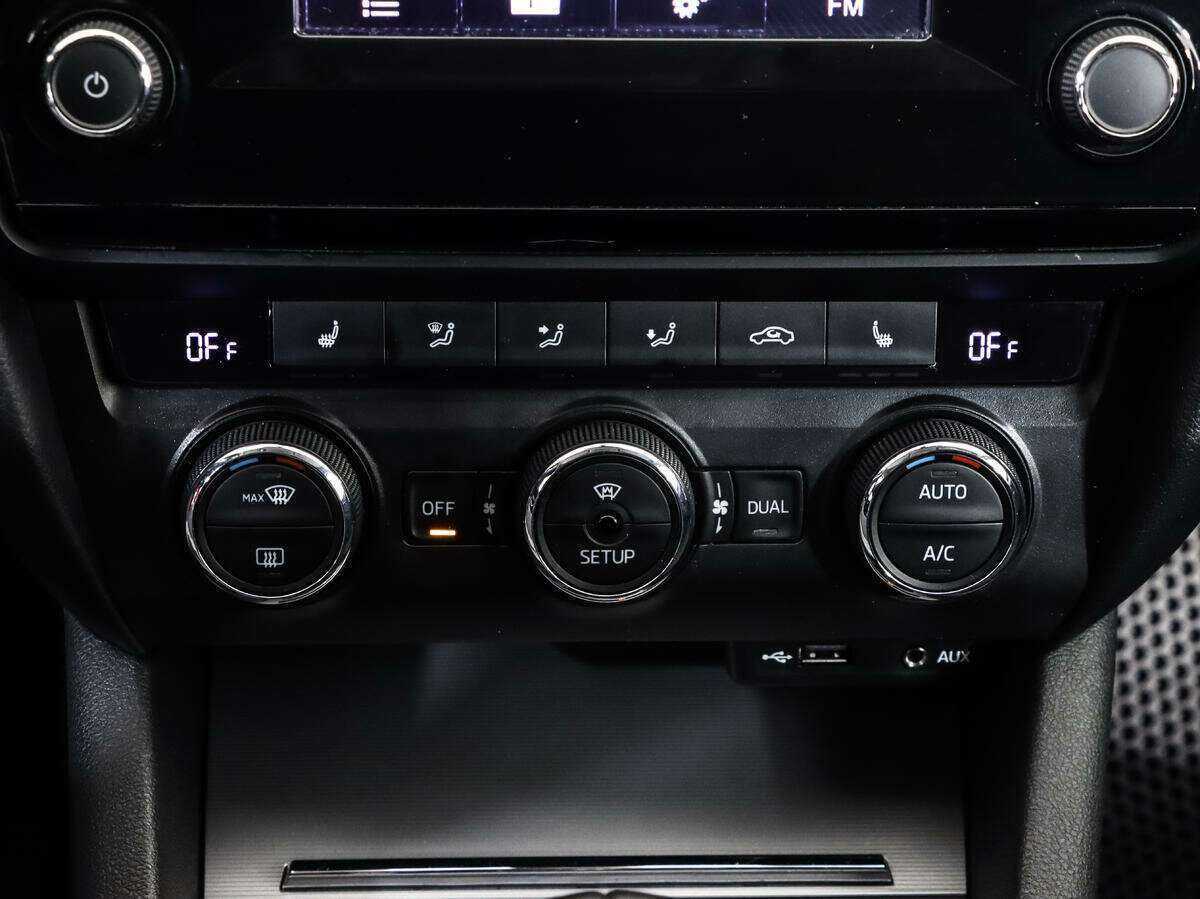 Б/У Шкода Октавия 2015 года. Фото: #11