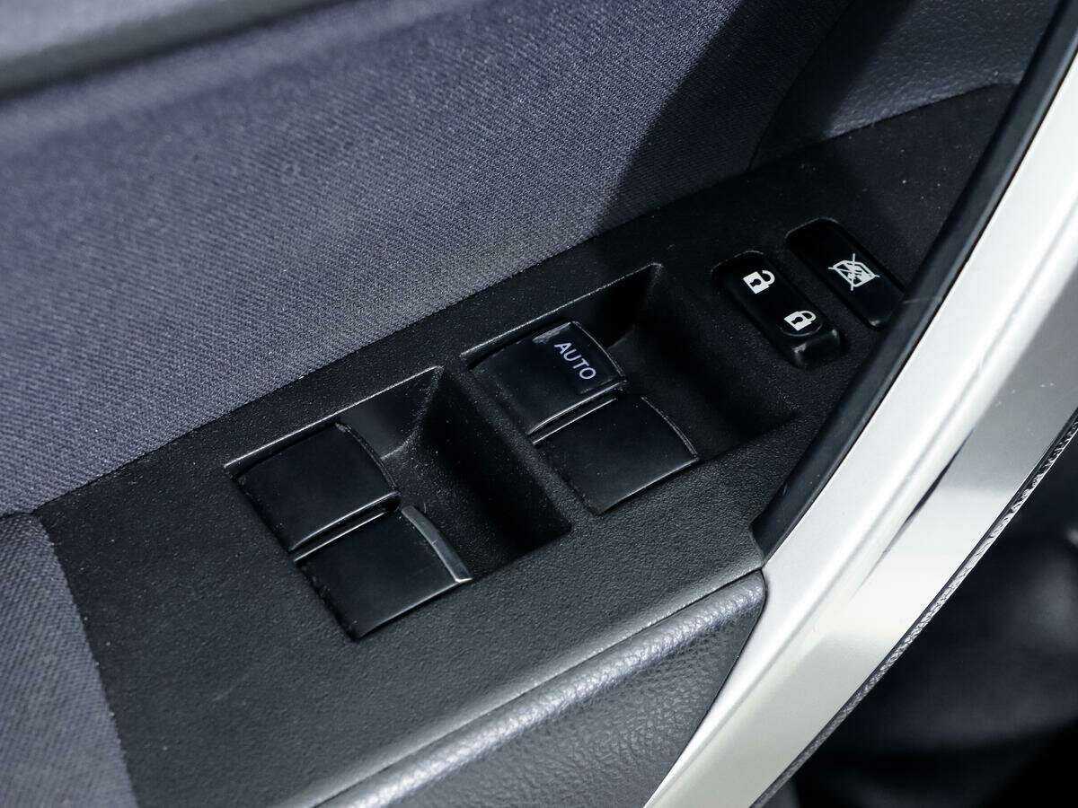 Б/У Тойота Королла 2014 года. Фото: #11