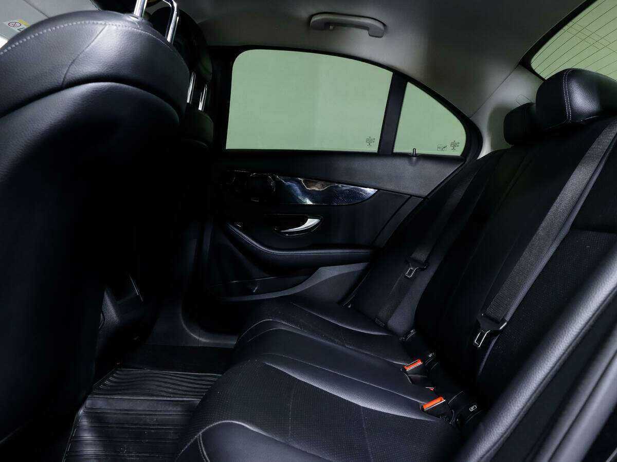 Б/У Мерседес-Бенц Ц-Класс 2018 года. Фото: #10