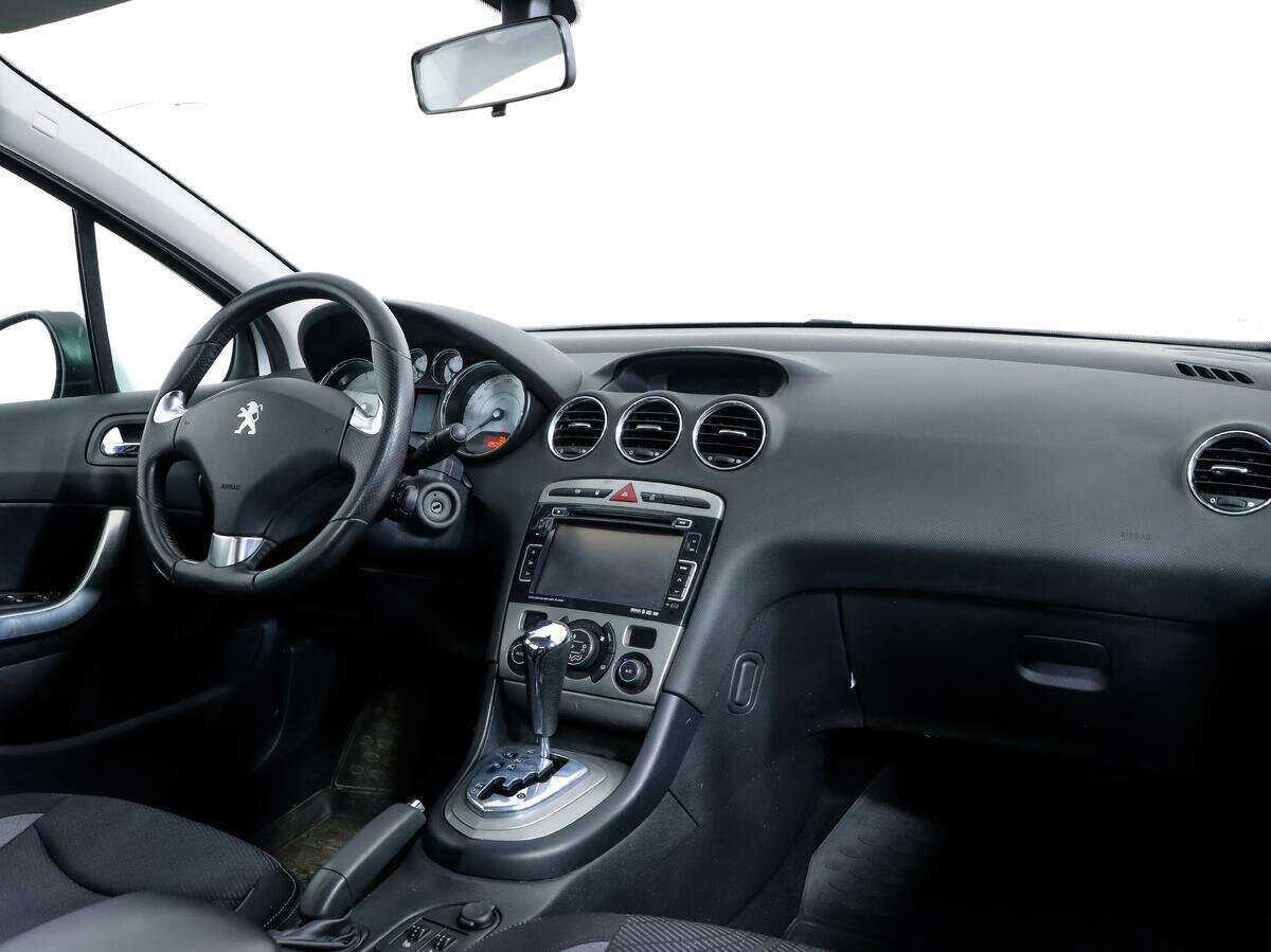 Б/У Пежо 408 2016 года. Фото: #8