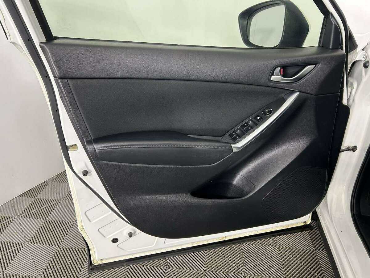 Б/У Мазда Ц-Икс-5 2014 года. Фото: #7