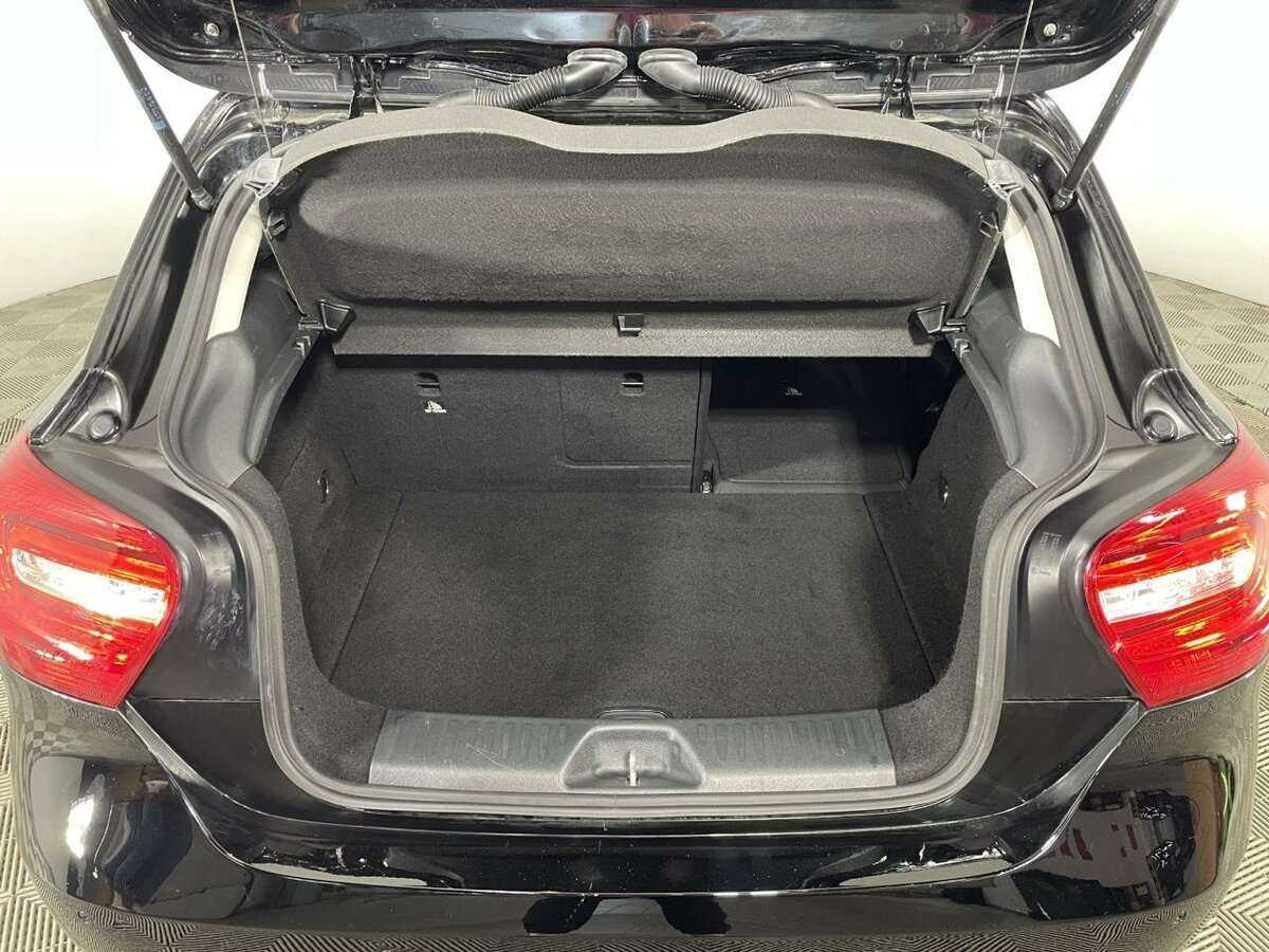 Б/У Мерседес-Бенц А-Класс 2014 года. Фото: #17