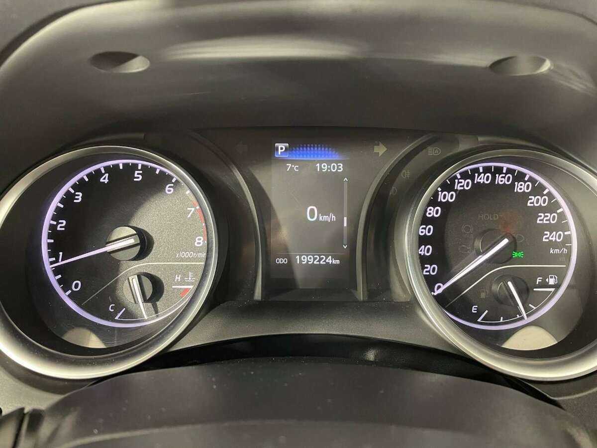 Б/У Тойота Камри 2021 года. Фото: #10