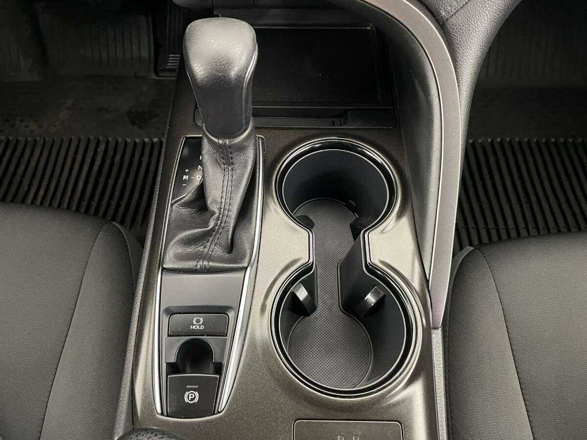 Б/У Тойота Камри 2021 года. Фото: #12