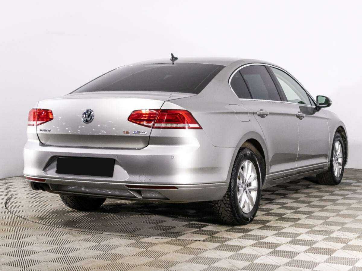Б/У Фольксваген Пассат 2017 года. Фото: #4