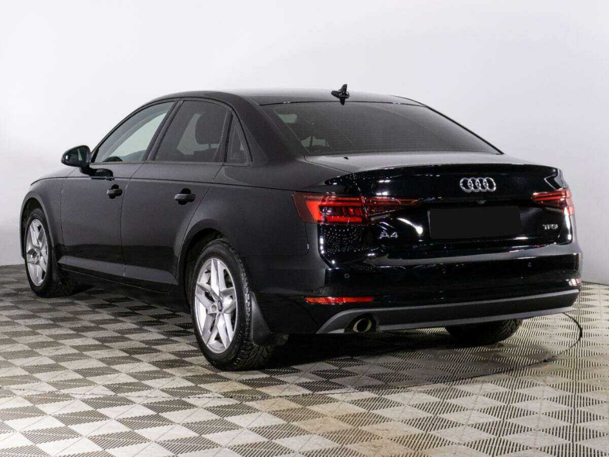 Б/У Ауди А4 2018 года. Фото: #6