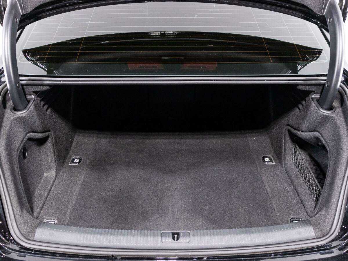 Б/У Ауди А4 2018 года. Фото: #14