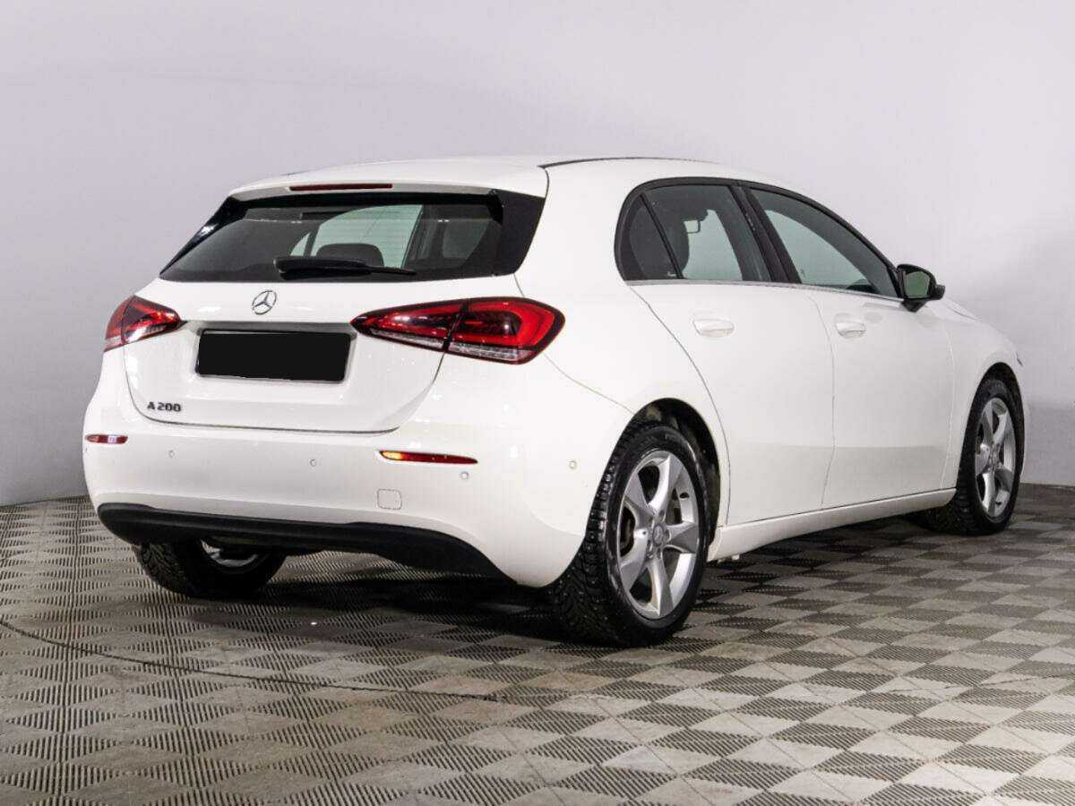 Б/У Мерседес-Бенц А-Класс 2018 года. Фото: #4