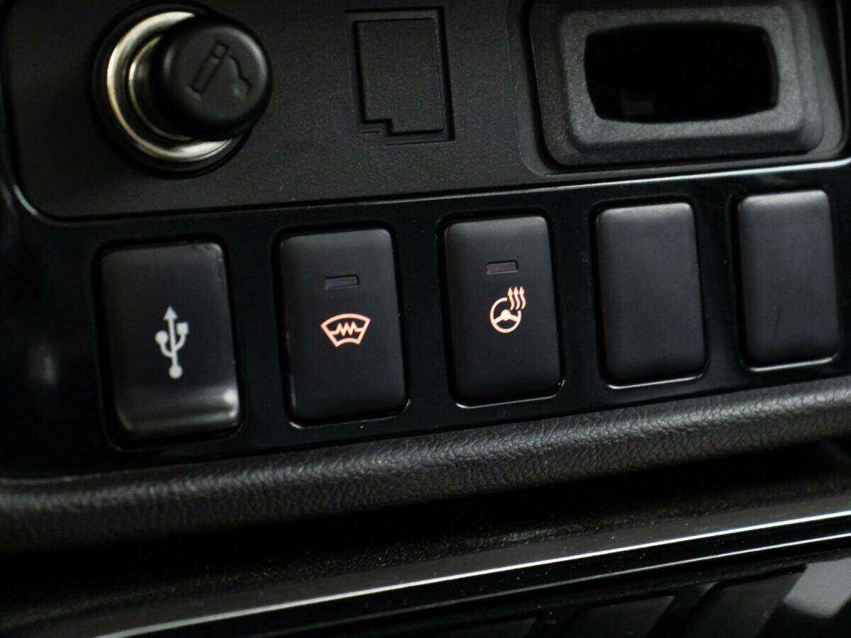 Б/У Митсубиши Оутлэндер 2019 года. Фото: #17