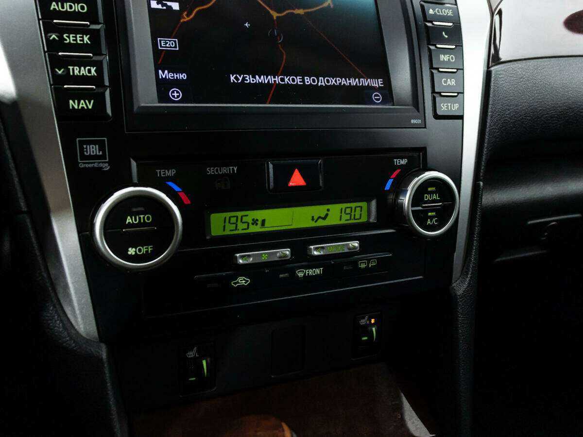 Б/У Тойота Камри 2012 года. Фото: #17