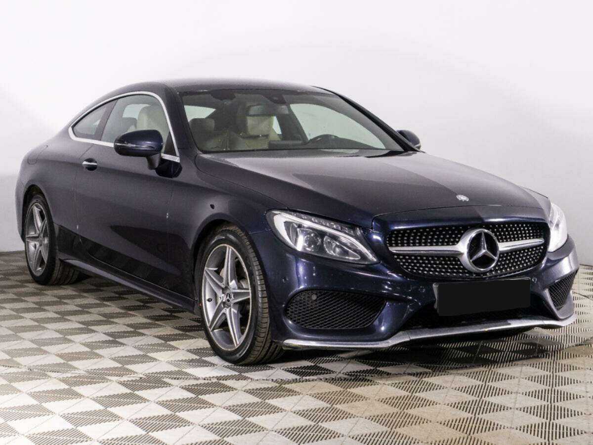 Б/У Мерседес-Бенц Ц-Класс 2017 года. Фото: #2