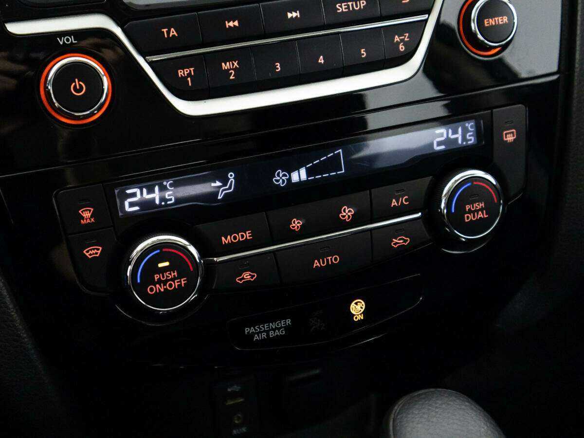 Б/У Ниссан Икс-Трейл 2017 года. Фото: #14