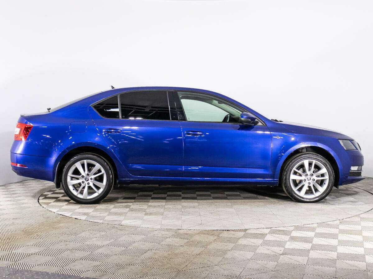 Б/У Шкода Октавия 2019 года. Фото: #3