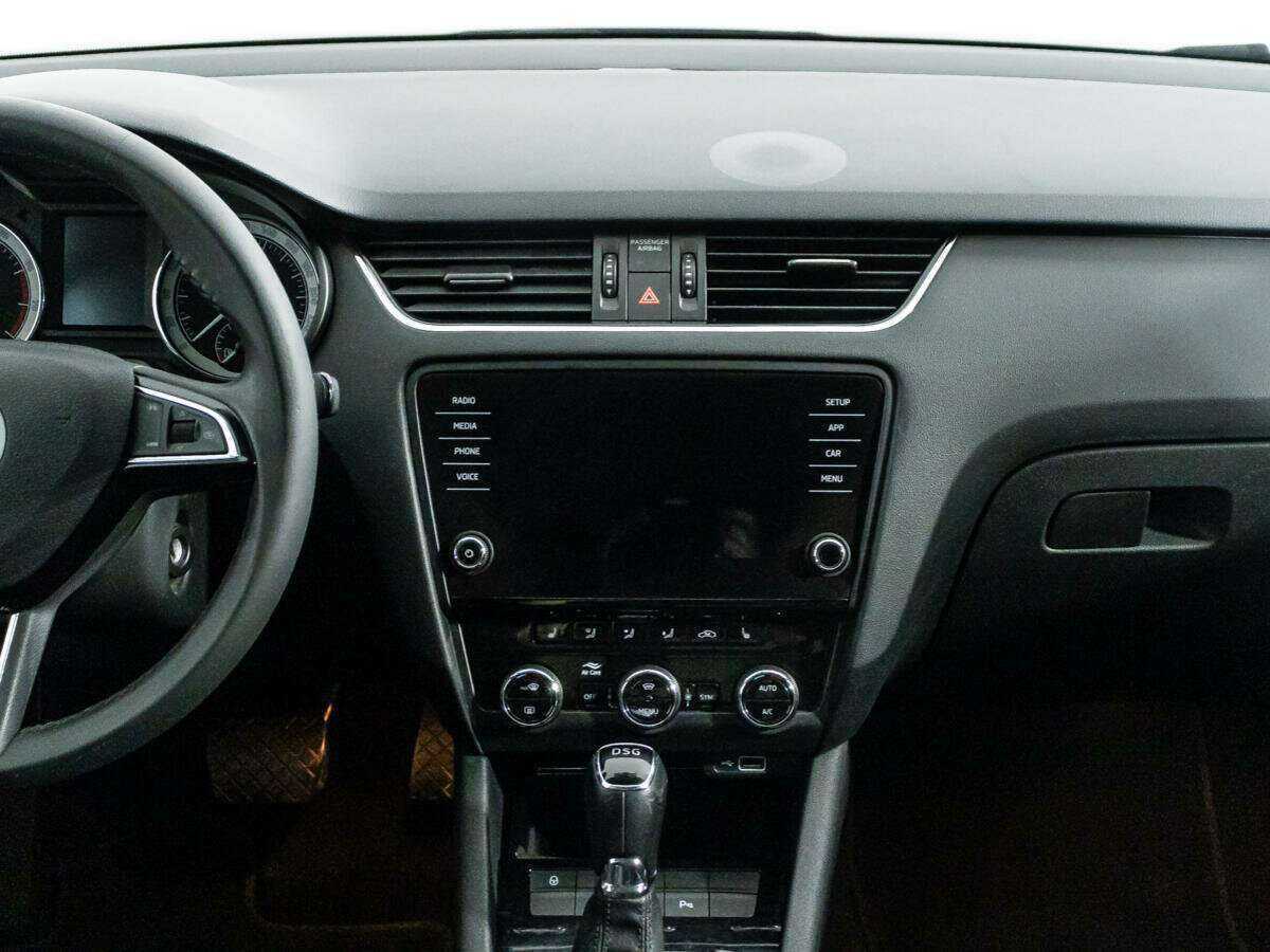 Б/У Шкода Октавия 2019 года. Фото: #13