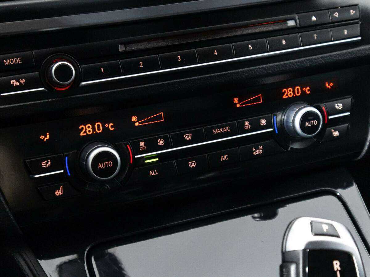 Б/У БМВ 5 серии 2012 года. Фото: #16