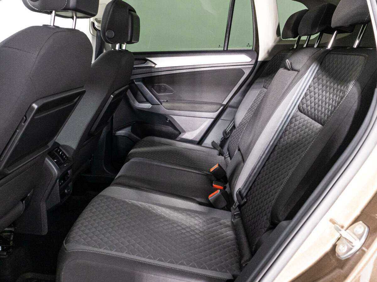 Б/У Фольксваген Тигуан 2017 года. Фото: #9