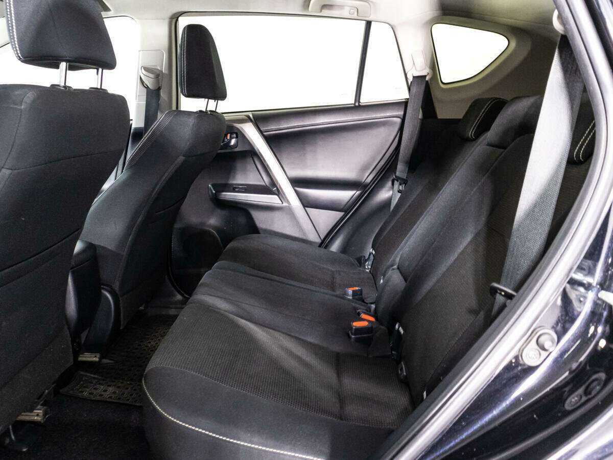 Б/У Тойота Рав4 2018 года. Фото: #9