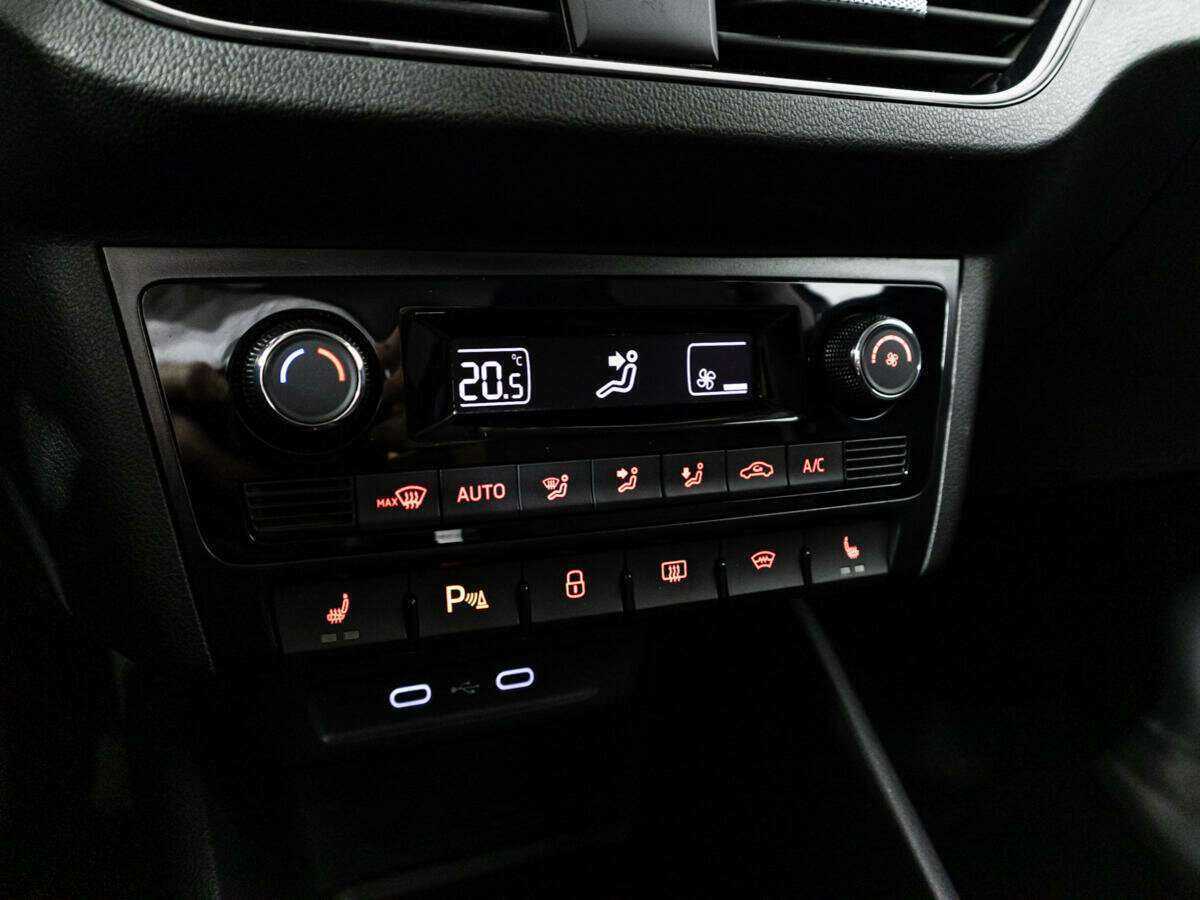 Б/У Фольксваген Поло 2021 года. Фото: #16