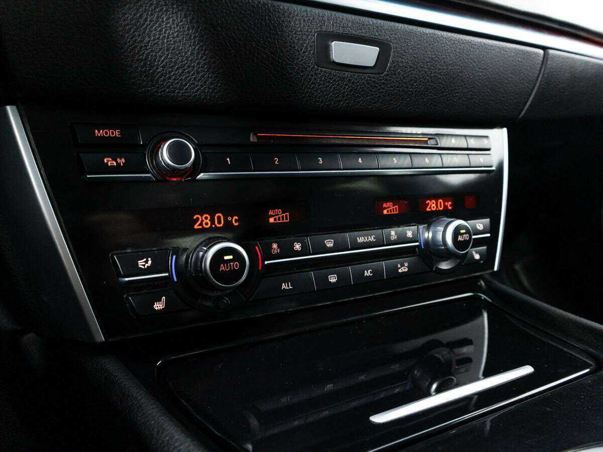 Б/У БМВ 5 серии 2012 года. Фото: #16