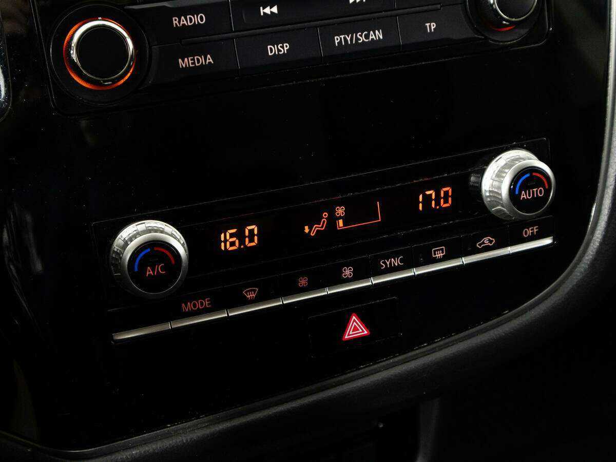 Б/У Митсубиши Оутлэндер 2020 года. Фото: #14