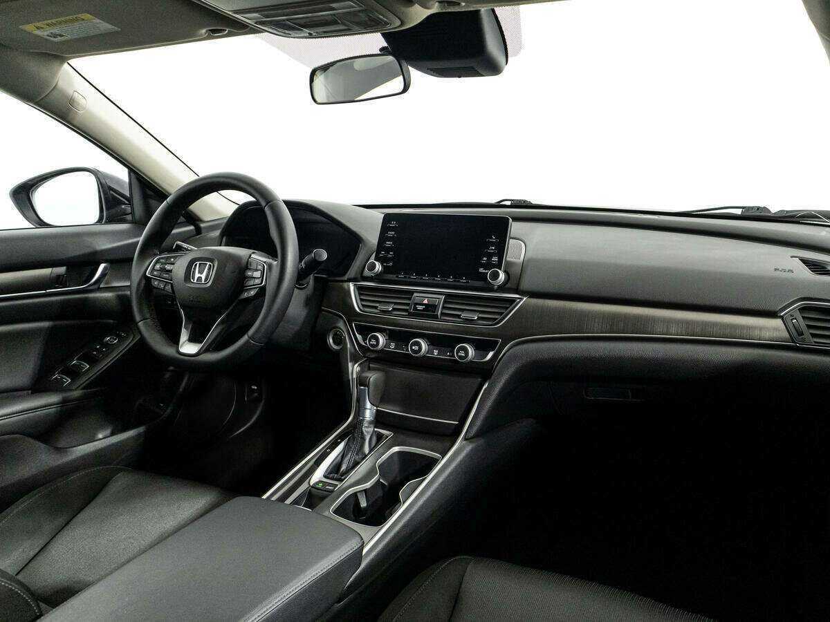 Б/У Хонда Аккорд 2018 года. Фото: #8