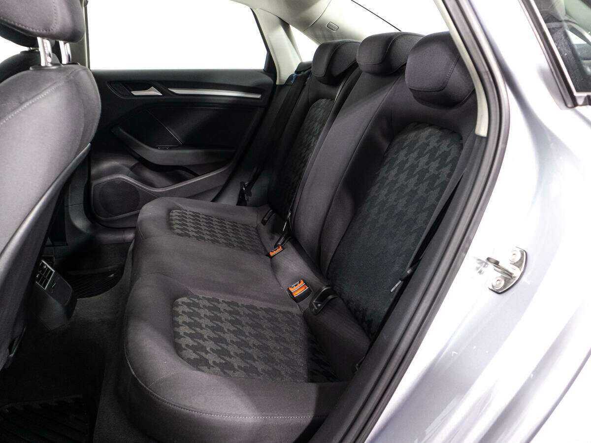 Б/У Ауди А3 2015 года. Фото: #9