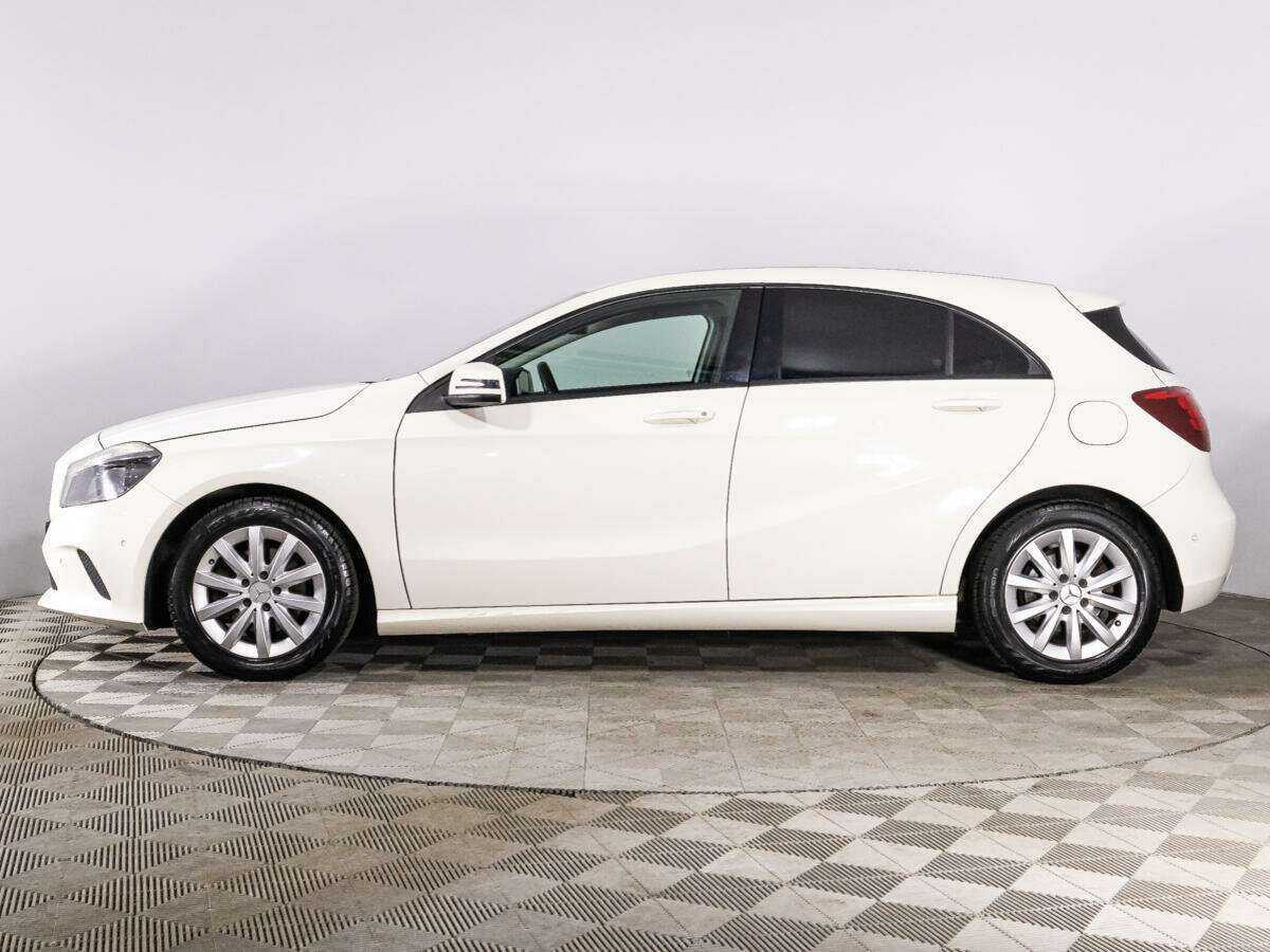 Б/У Мерседес-Бенц А-Класс 2016 года. Фото: #7