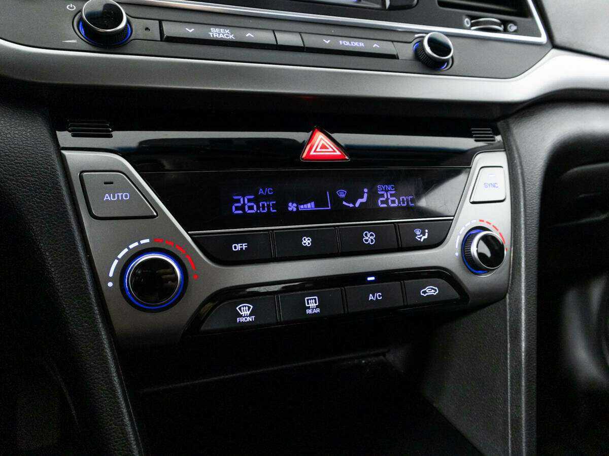 Б/У Хендай Елантра 2018 года. Фото: #14