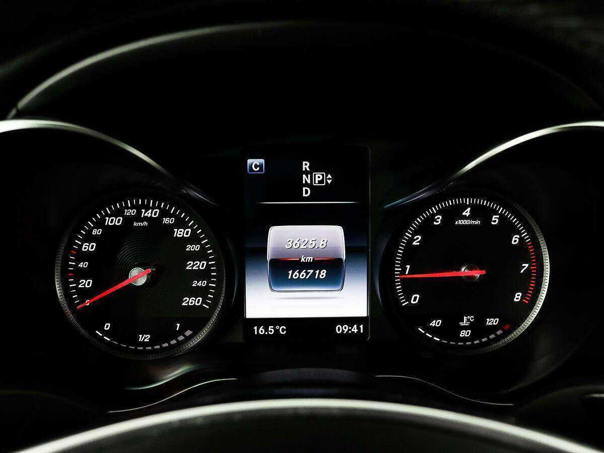 Б/У Мерседес-Бенц Ц-Класс 2014 года. Фото: #10