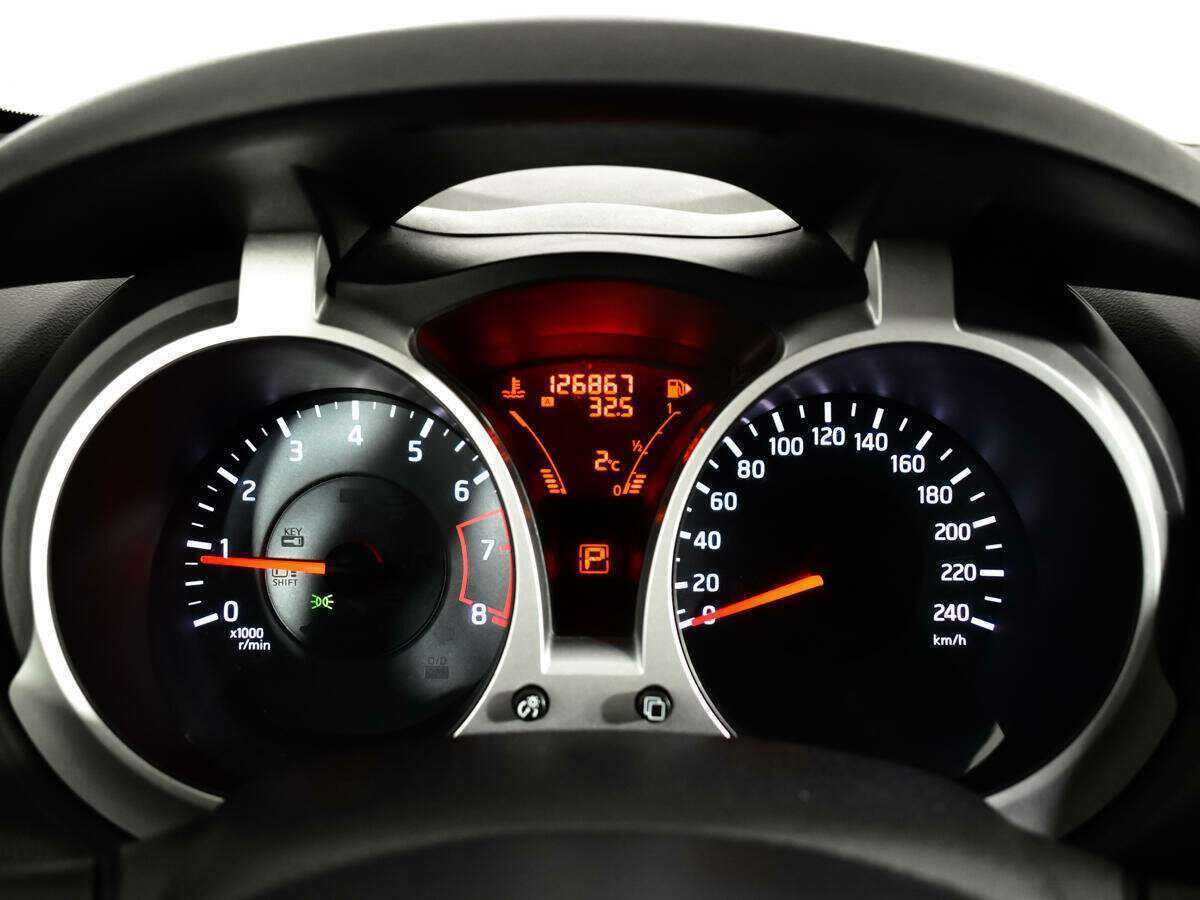 Б/У Ниссан Жук 2012 года. Фото: #8