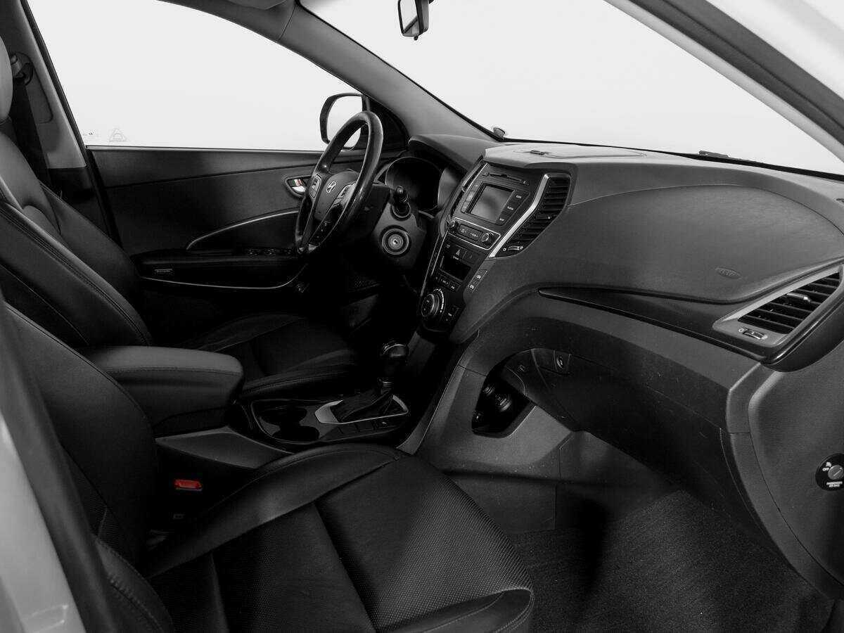 Б/У Хендай Санта Фе 2016 года. Фото: #8