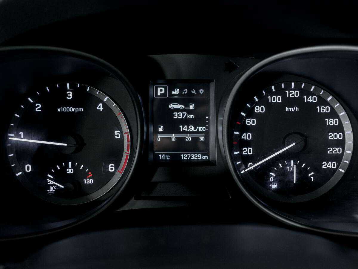 Б/У Хендай Санта Фе 2016 года. Фото: #10