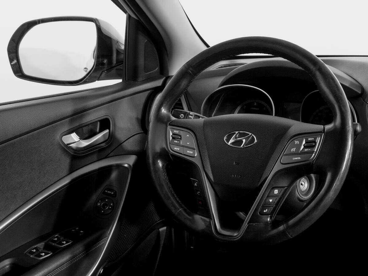 Б/У Хендай Санта Фе 2016 года. Фото: #13