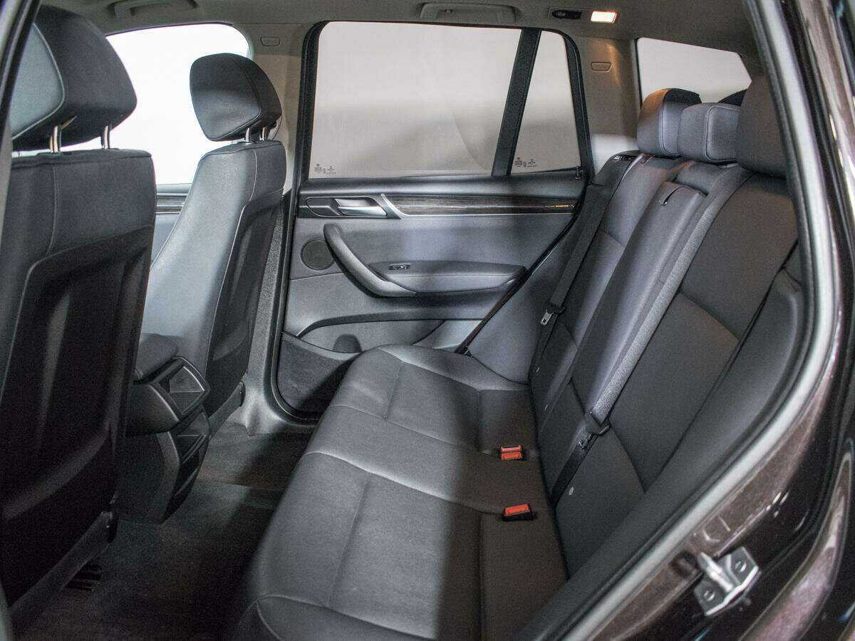 Б/У БМВ Икс3 2015 года. Фото: #9