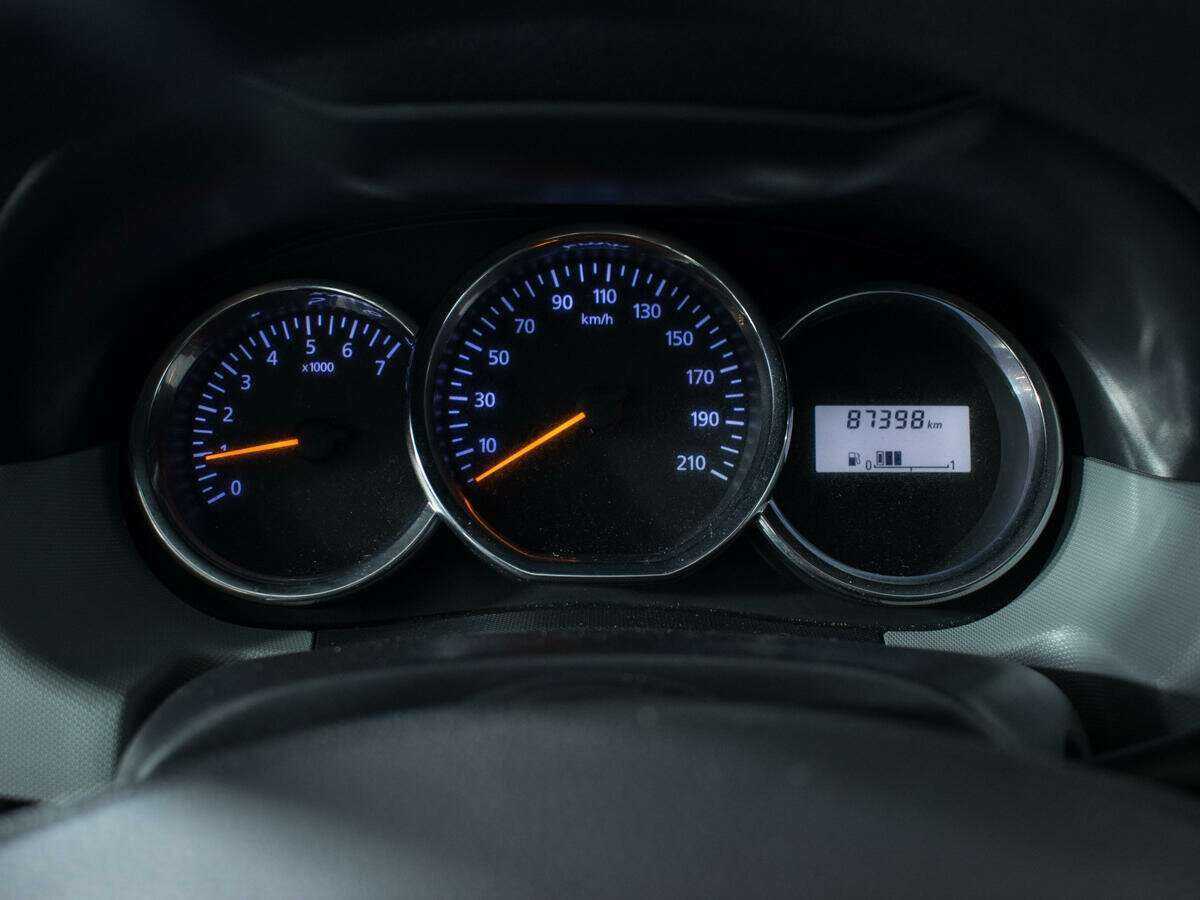 Б/У Рено Дастер 2017 года. Фото: #10