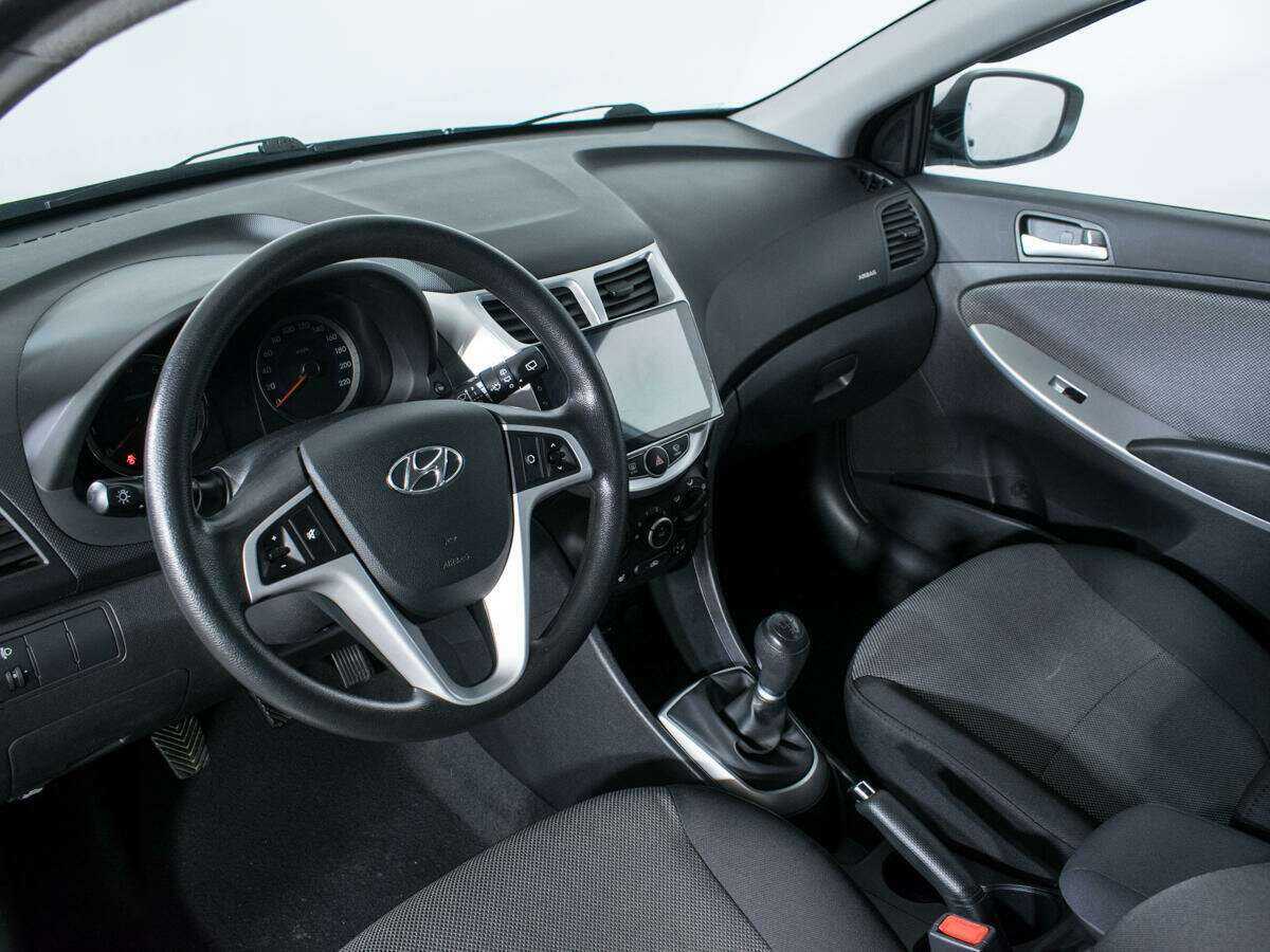 Б/У Хендай Солярис 2012 года. Фото: #12