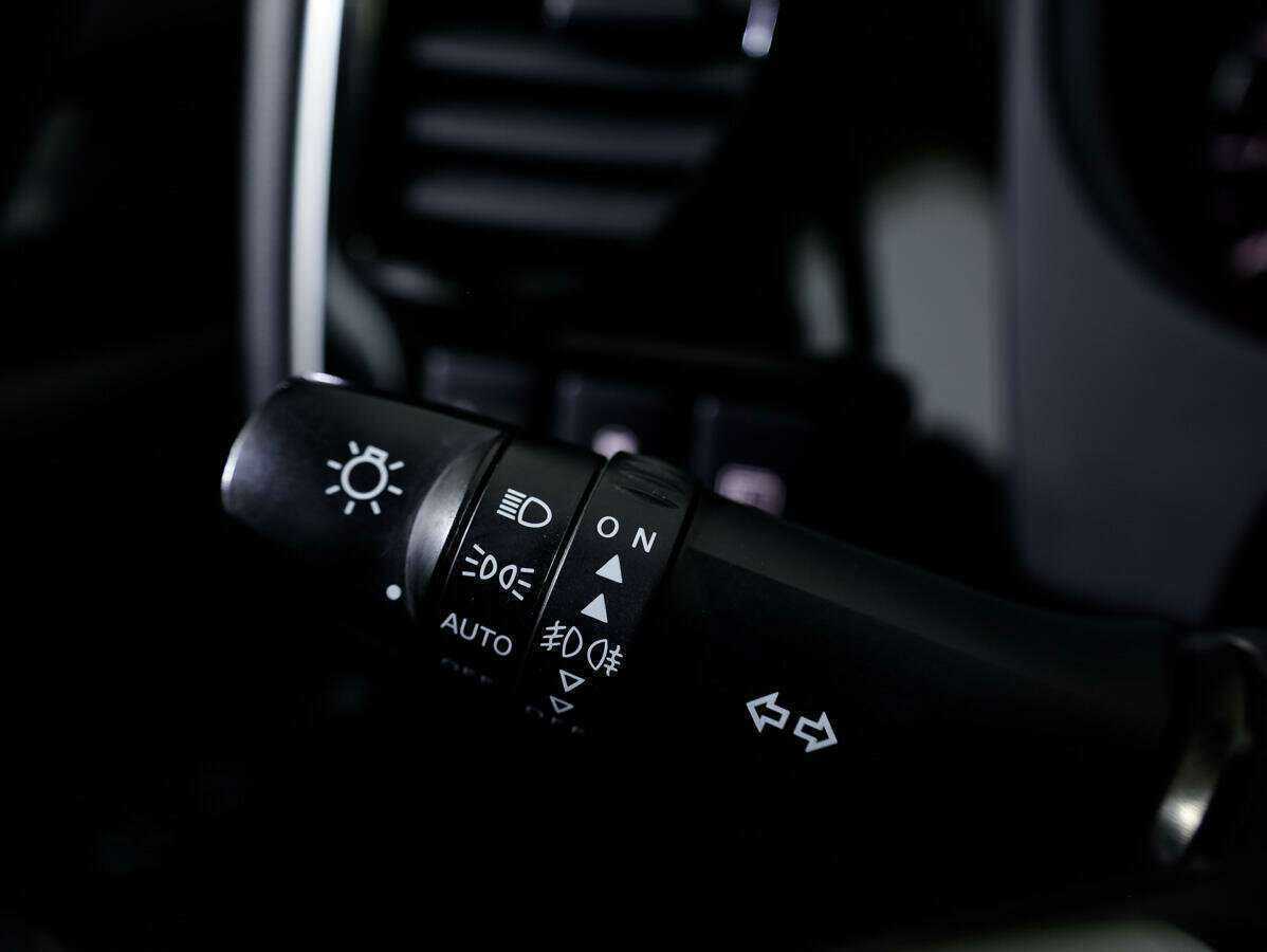 Б/У Митсубиши Оутлэндер 2018 года. Фото: #20