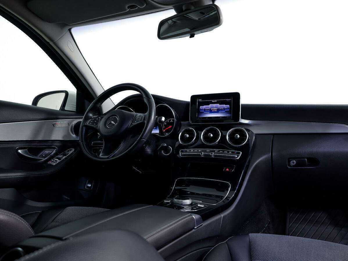 Б/У Мерседес-Бенц Ц-Класс 2014 года. Фото: #8