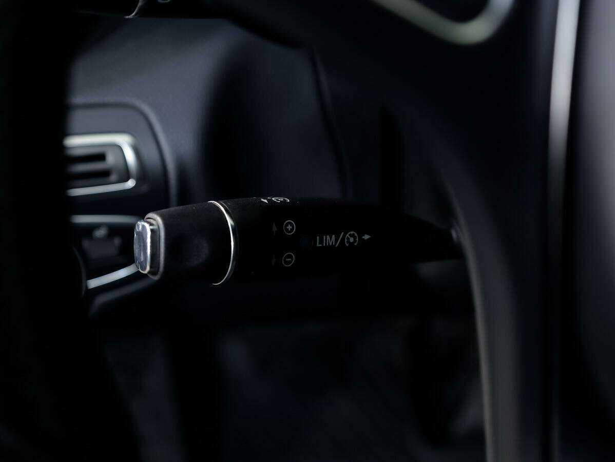 Б/У Мерседес-Бенц Ц-Класс 2014 года. Фото: #17