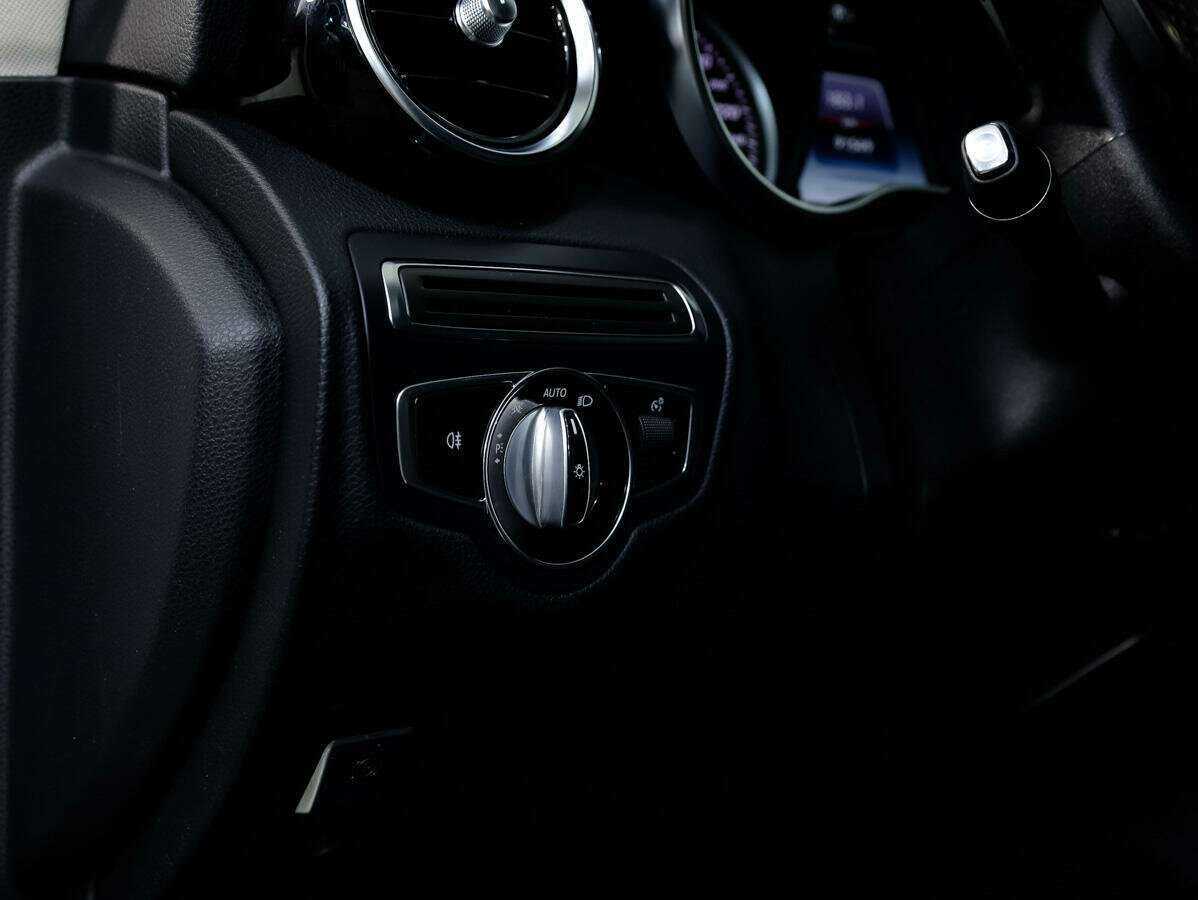 Б/У Мерседес-Бенц Ц-Класс 2014 года. Фото: #18