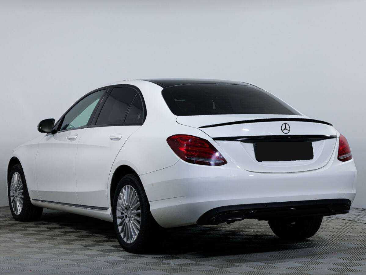 Б/У Мерседес-Бенц Ц-Класс 2015 года. Фото: #6