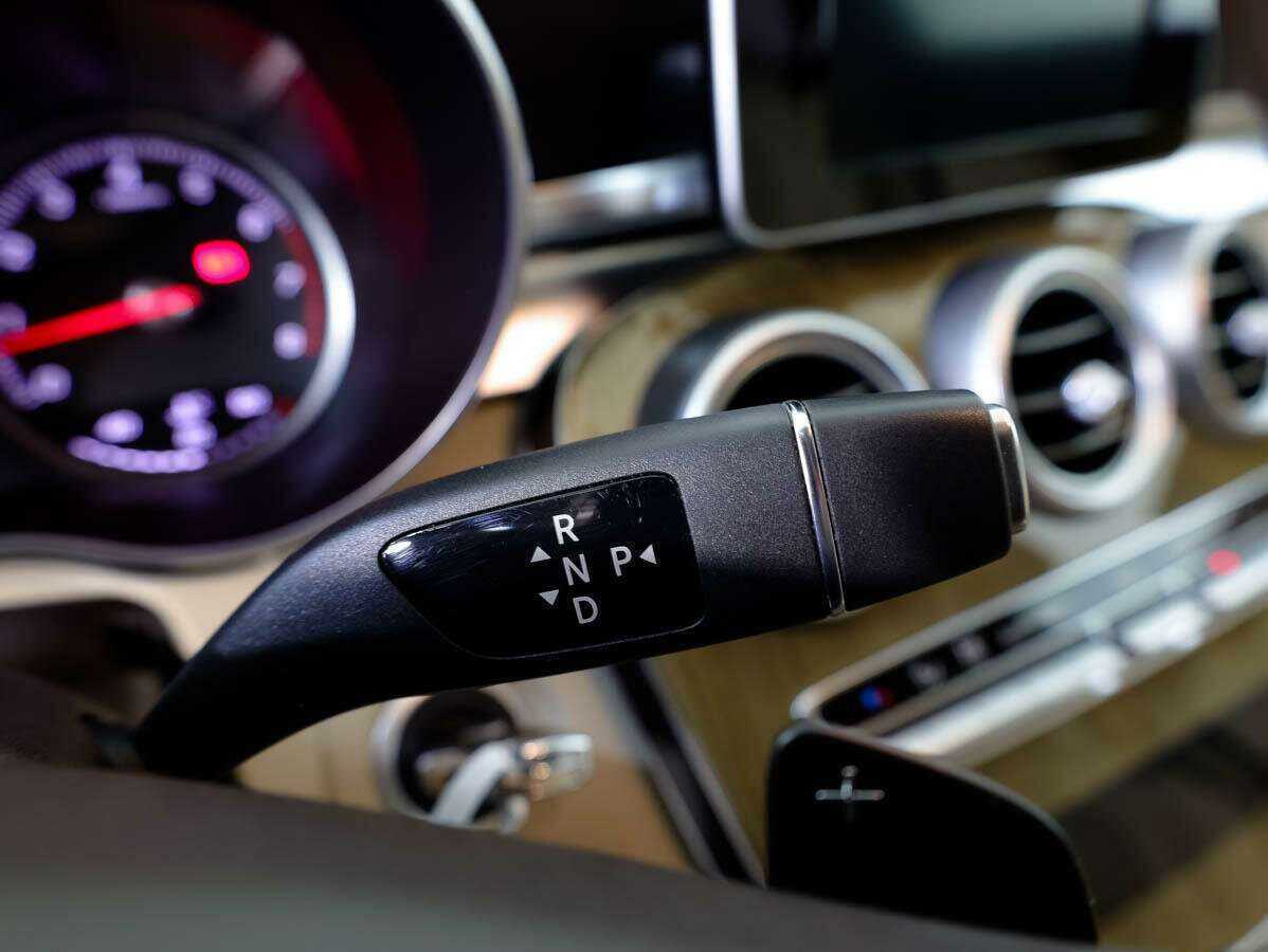 Б/У Мерседес-Бенц Ц-Класс 2015 года. Фото: #16