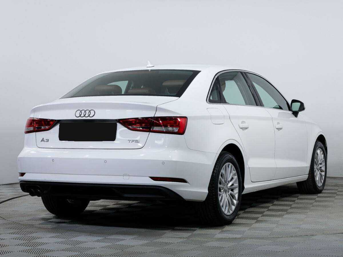 Б/У Ауди А3 2018 года. Фото: #3