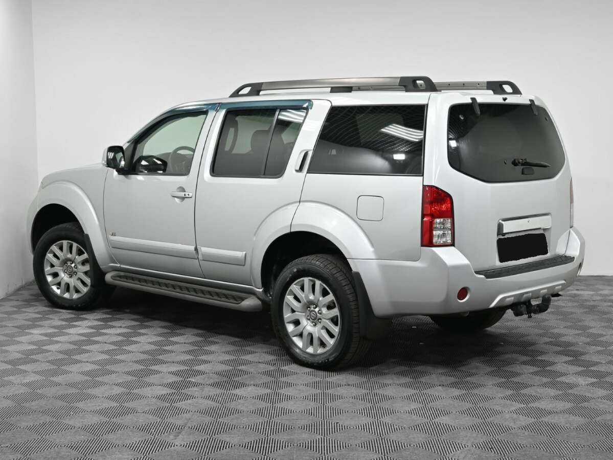 Б/У Ниссан Патфайндер 2012 года. Фото: #3