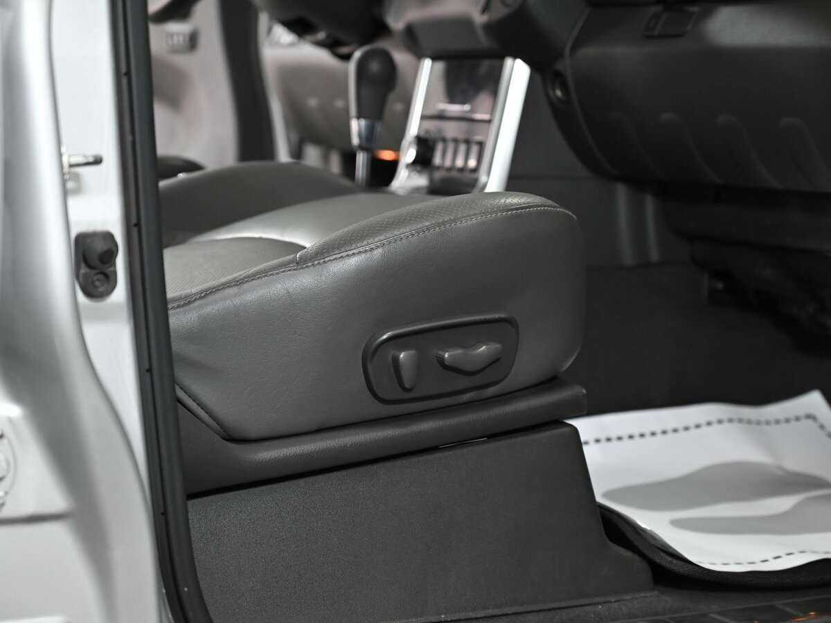 Б/У Ниссан Патфайндер 2012 года. Фото: #9