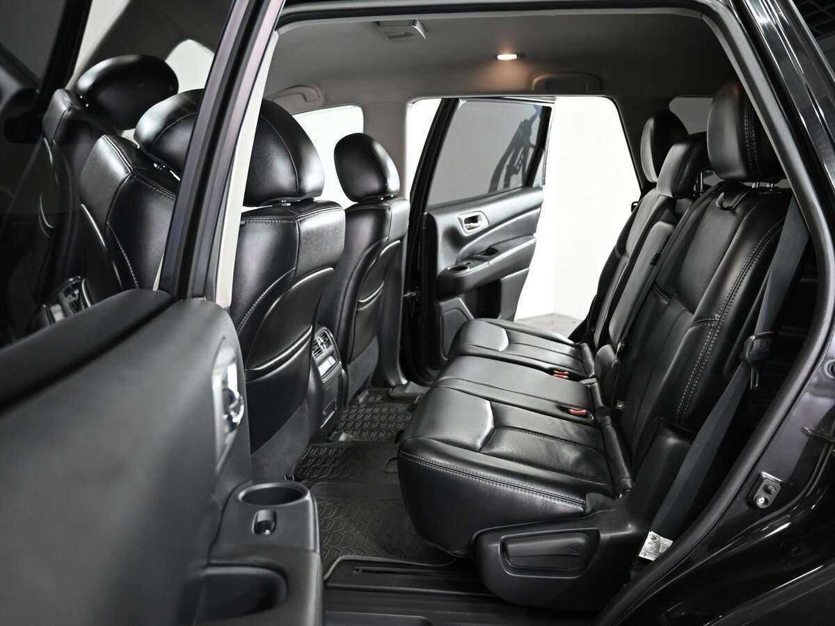 Б/У Ниссан Патфайндер 2015 года. Фото: #5