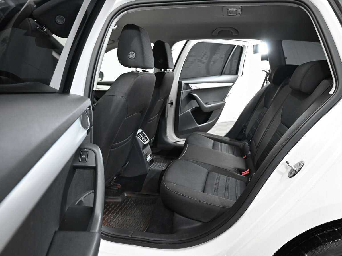 Б/У Шкода Октавия 2017 года. Фото: #10